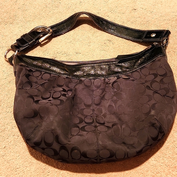 Coach Handbags - vintage Coach hobo bag